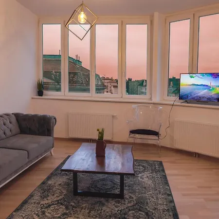 Gesamte Unterkunft Ueber Den Daechern Wiens Exterior photo