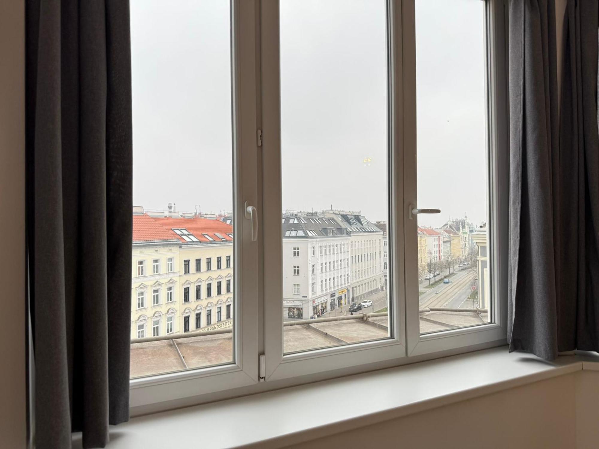 Gesamte Ueber Den Daechern Wiens * Wenen
